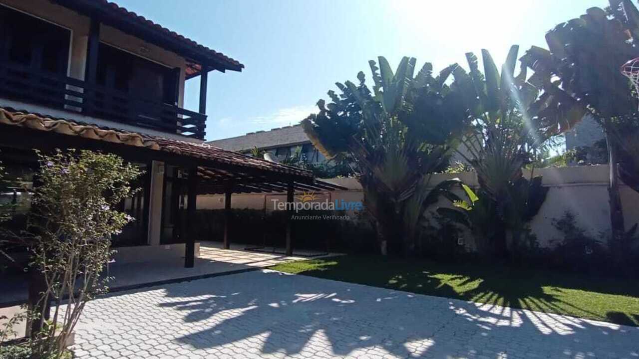 Casa para alquiler de vacaciones em São Sebastião (Praia da Baleia)