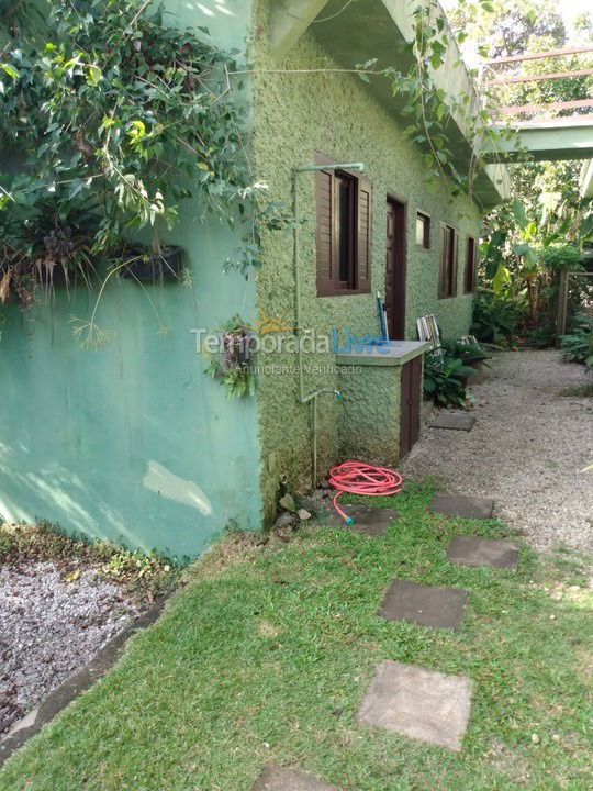 Casa para aluguel de temporada em Ubatuba (Itamambuca)