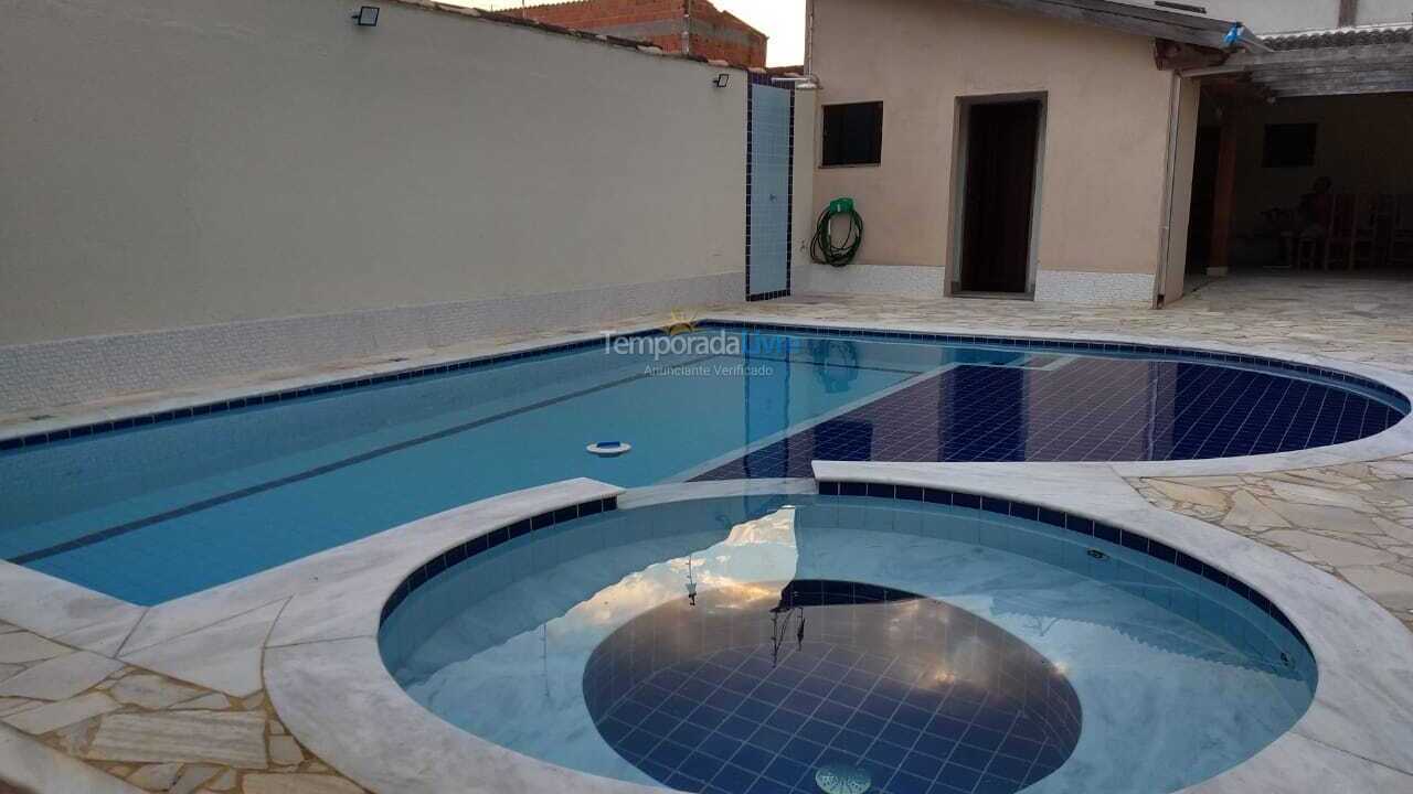 House for vacation rental in Caraguatatuba (Martin de Sá)