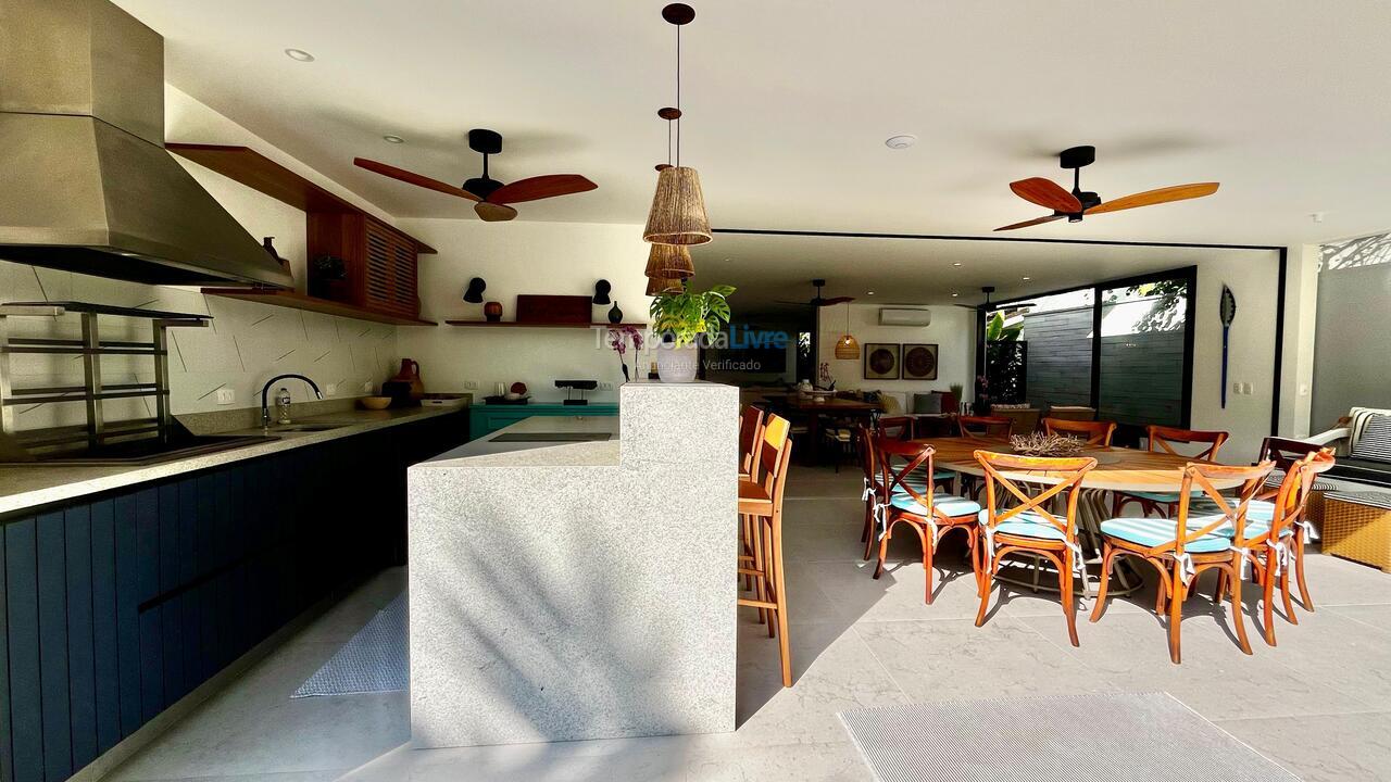 Casa para alquiler de vacaciones em São Sebastião (Praia da Baleia)