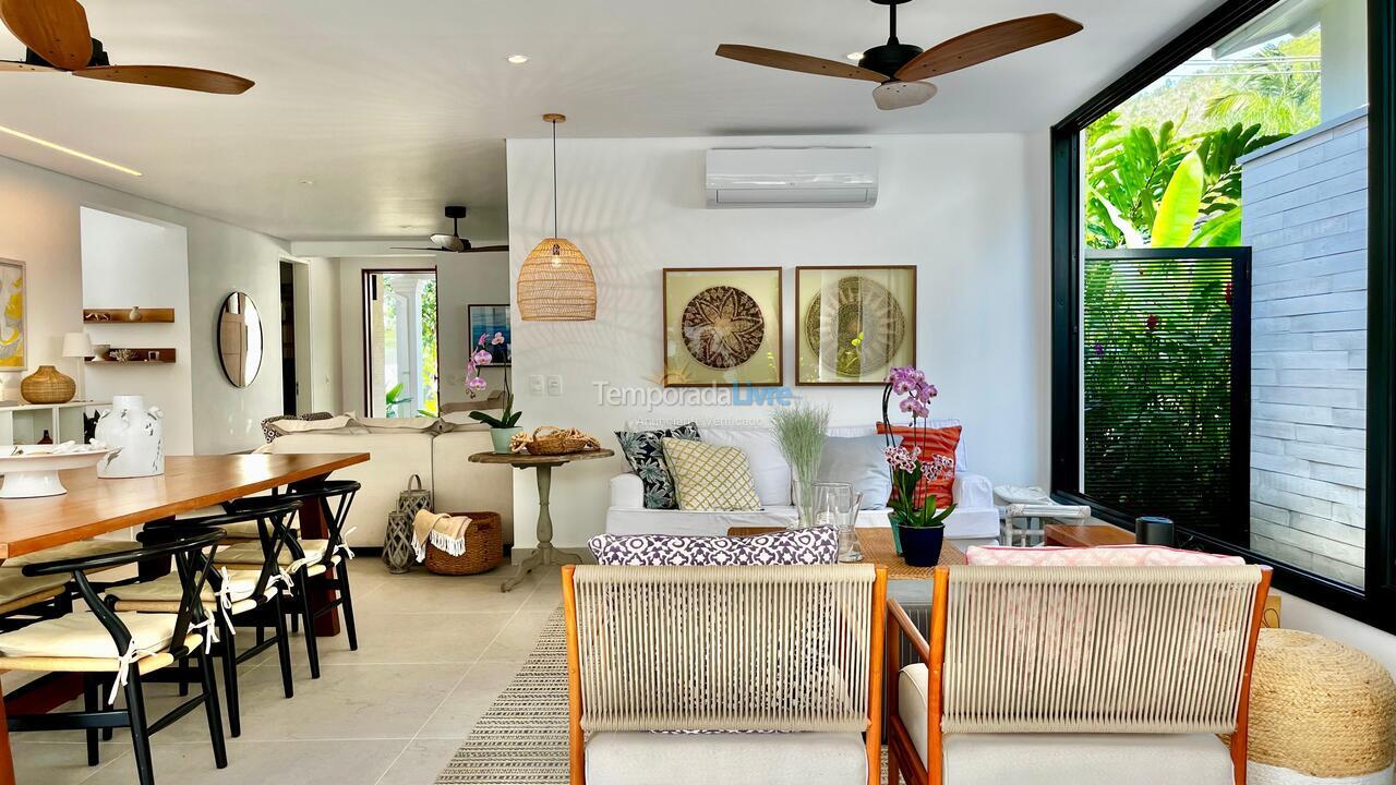 House for vacation rental in São Sebastião (Praia da Baleia)