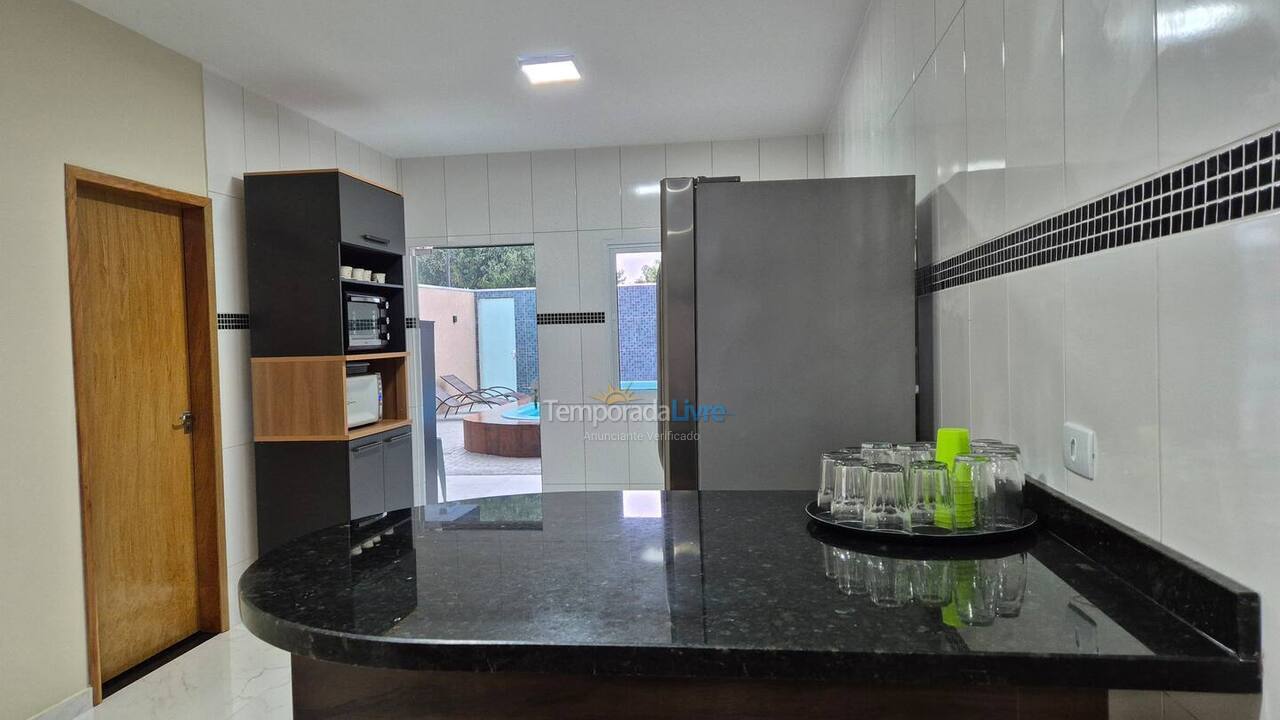 Casa para alquiler de vacaciones em Pontal do Paraná (Balneário Ipanema)