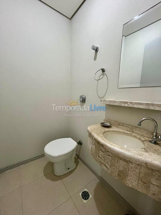 Apartamento para aluguel de temporada em Itapema (Meia Praia)