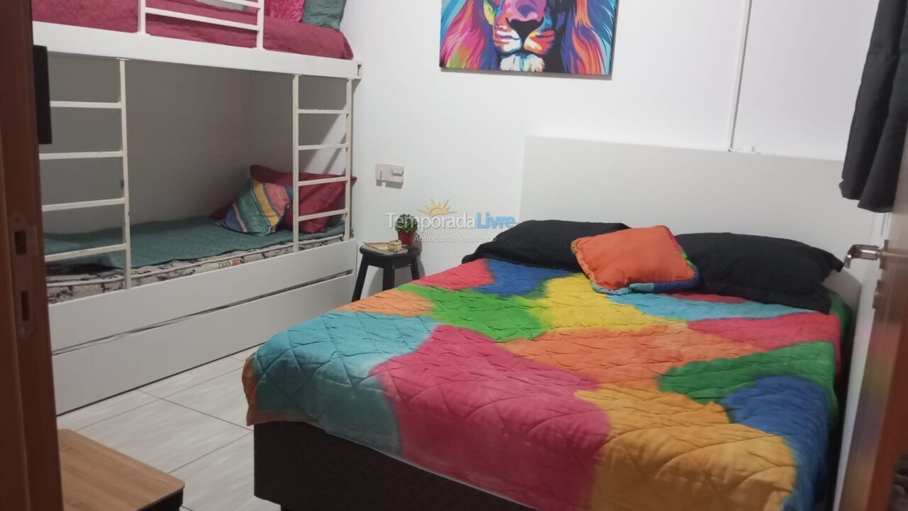 Apartamento para aluguel de temporada em Balneário Piçarras (Itacolomi)