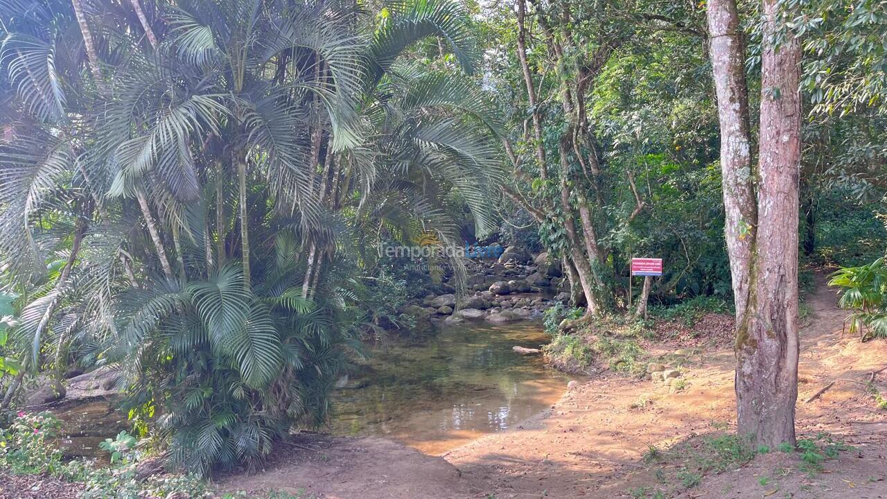 Casa para alquiler de vacaciones em Caraguatatuba (Massaguaçu)