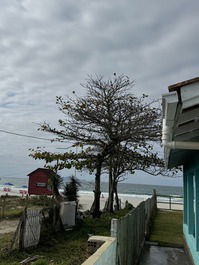 House in Ingleses 30 meters from the sand