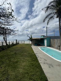 Beachfront house with pool - Ingleses