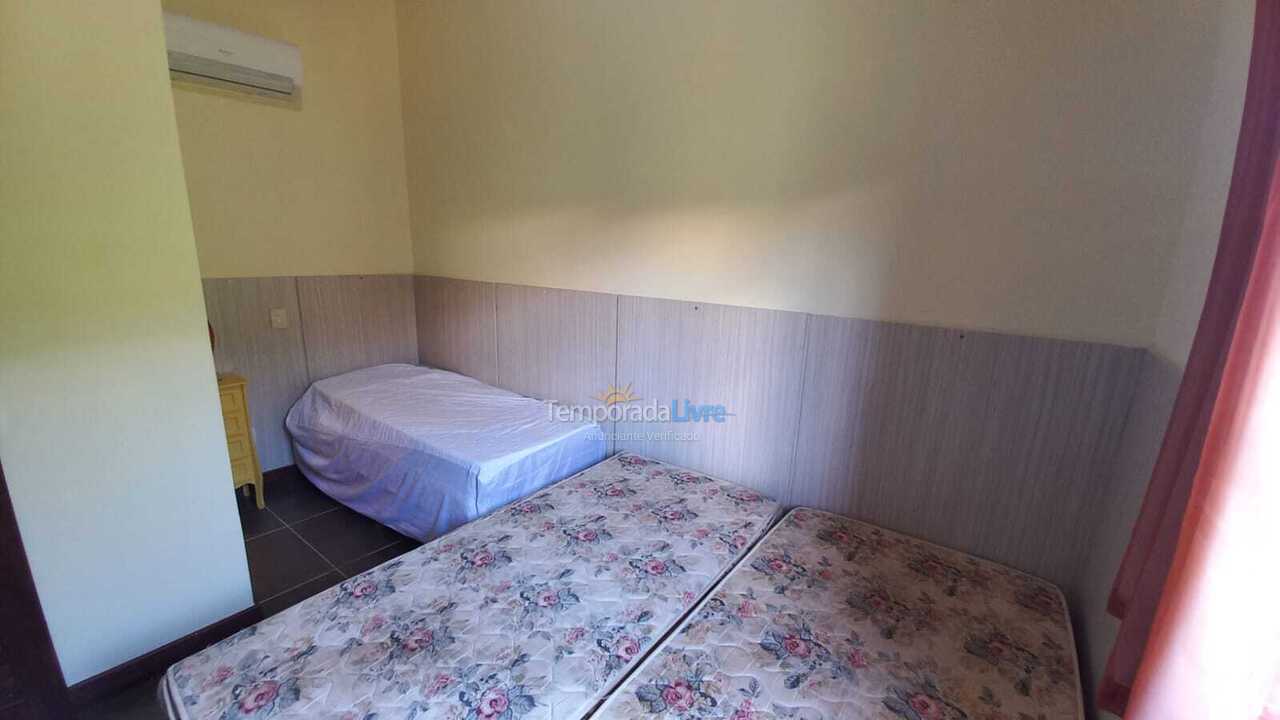 Apartamento para aluguel de temporada em Camaçari (Praia de Itacimirim)