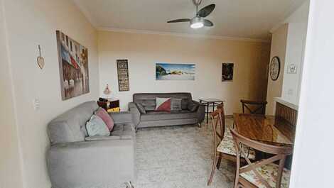 Apartment in Toninhas in the Wembley tennis condominium