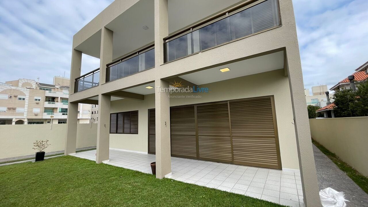 Casa para aluguel de temporada em Florianopolis (Canasvieiras)