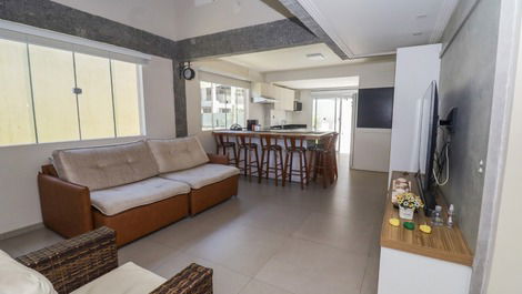 House with pool 200 meters from the sea on Mariscal beach