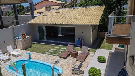 Casa con piscina a 200 metros del mar en la playa Mariscal