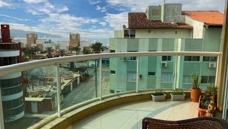 APARTAMENTO EN BOMBAS - A 50M DEL MAR - 03 SUITES - ALTO ESTÁNDAR