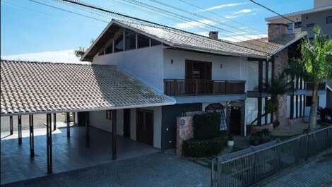 Hermosa Casa en Mariscal para 30 personas