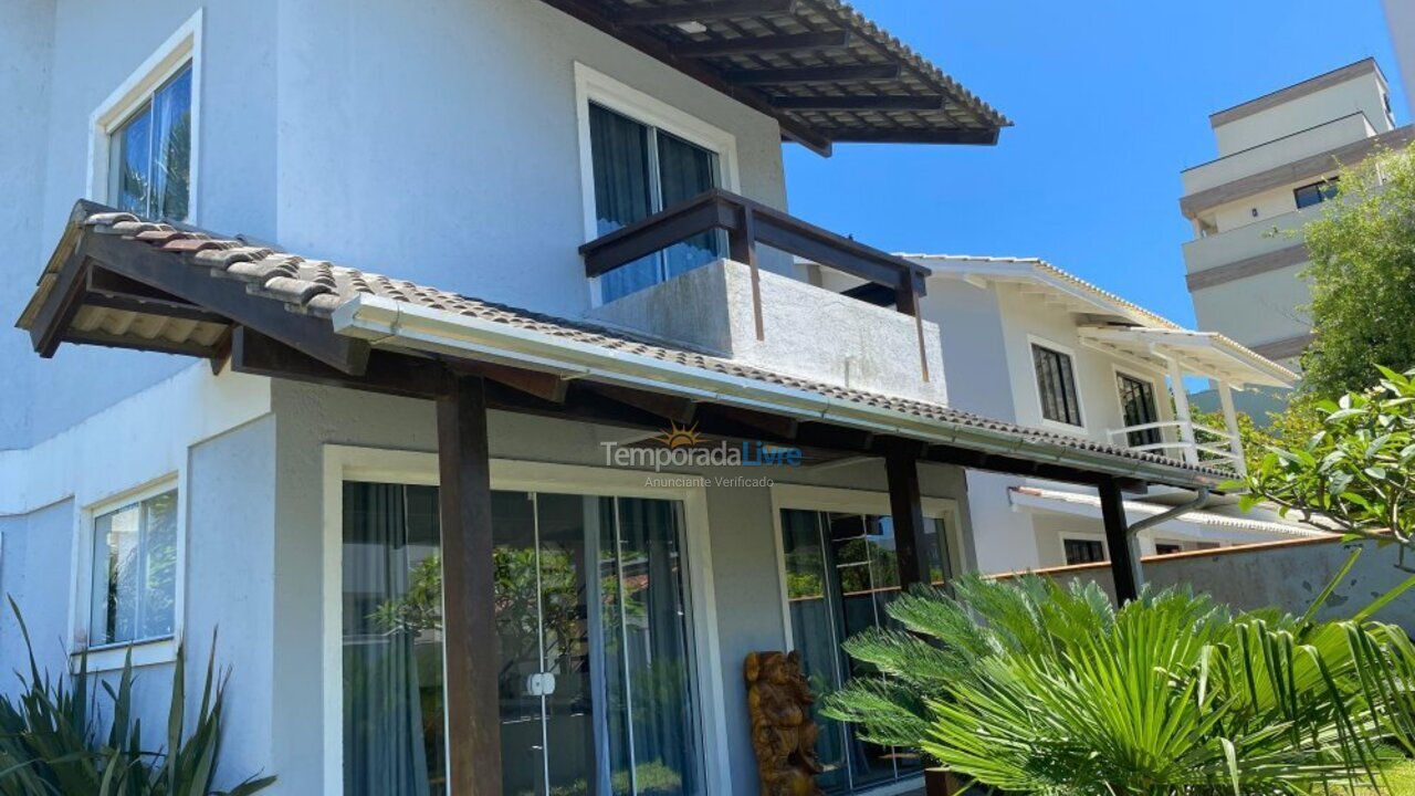 House for vacation rental in Bombinhas (Mariscal)