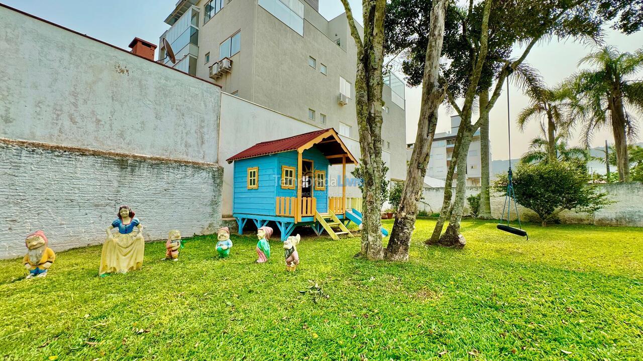 Casa para aluguel de temporada em Bombinhas (Mariscal)