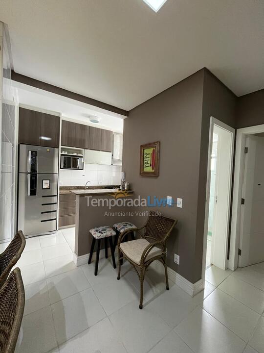 Apartamento para aluguel de temporada em Ubatuba (Praia Grande)