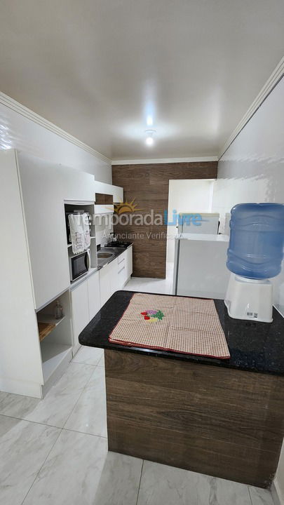 Apartamento para aluguel de temporada em Itapema (Meia Praia)