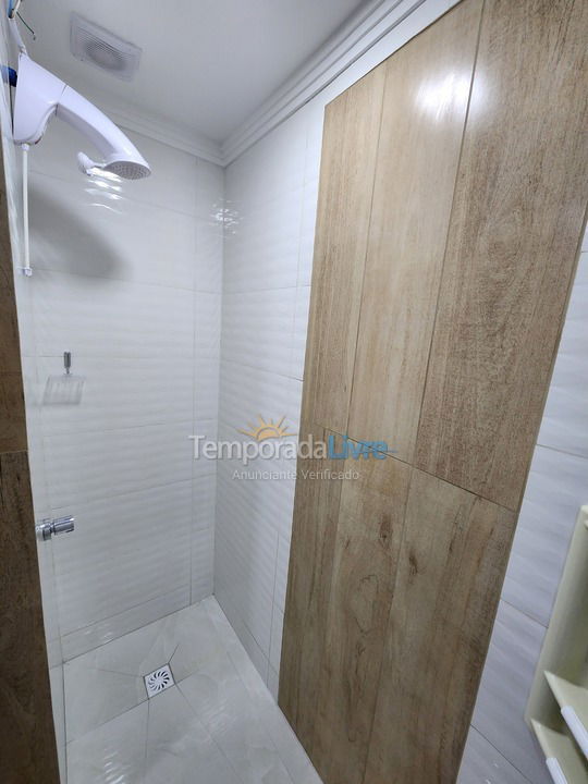 Apartamento para aluguel de temporada em Itapema (Meia Praia)