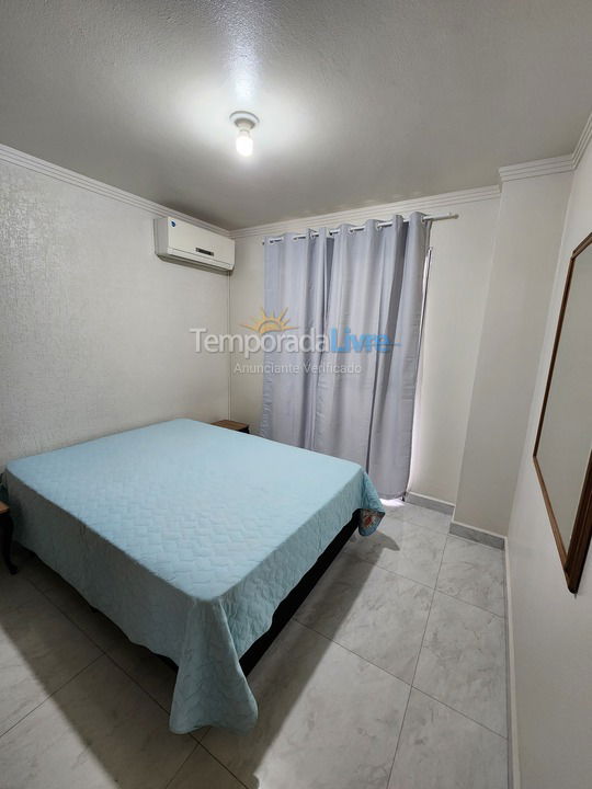 Apartamento para aluguel de temporada em Itapema (Meia Praia)