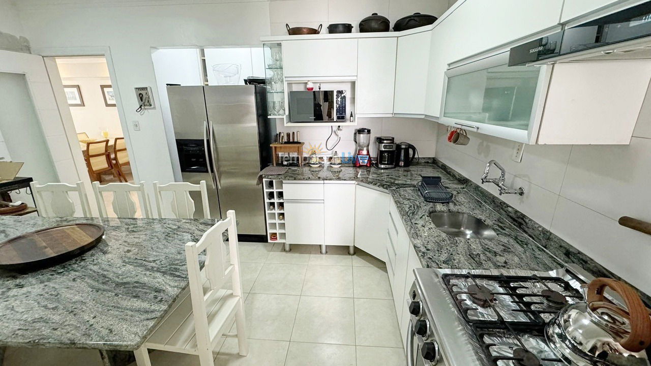 Apartamento para aluguel de temporada em Balneário Camboriú (Praia Central)