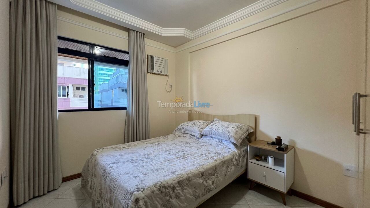 Apartamento para aluguel de temporada em Itapema (Meia Praia)