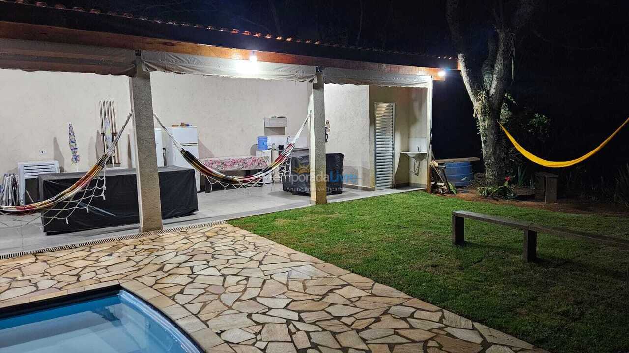 Chácara / sítio para aluguel de temporada em Bragança Paulista (Chácaras Fernão Dias)