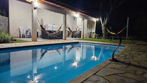 Curta o silêncio noturno na rede , e relaxe