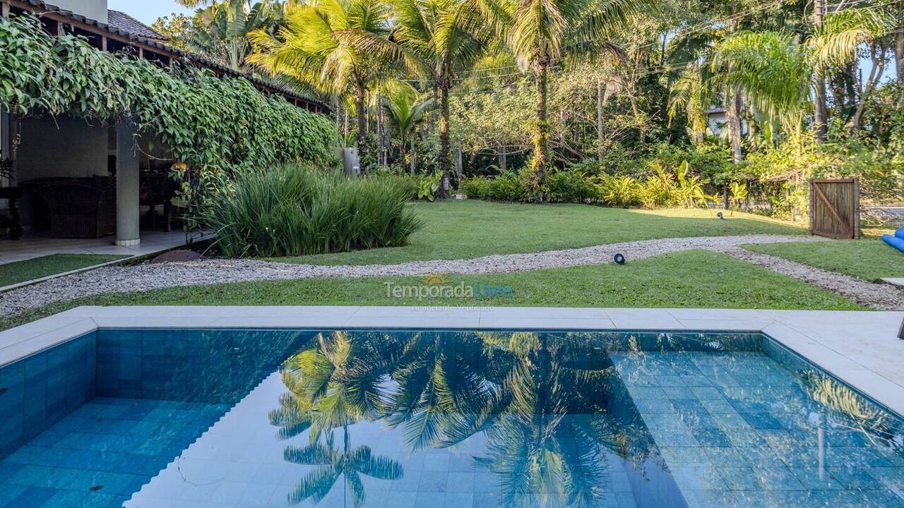 Casa para aluguel de temporada em São Sebastião (Praia da Baleia)