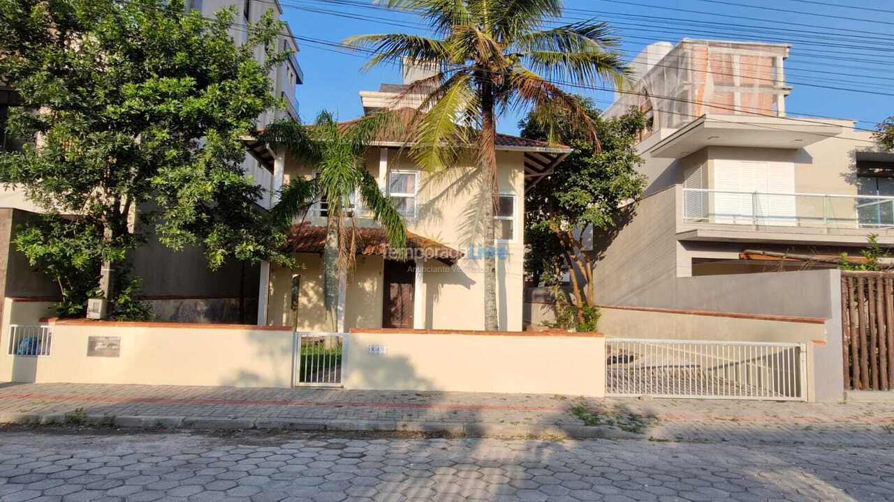 Casa para aluguel de temporada em Bombinhas (Mariscal)