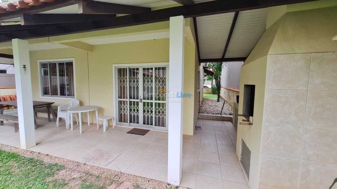 Casa para alquiler de vacaciones em Bombinhas (Mariscal)