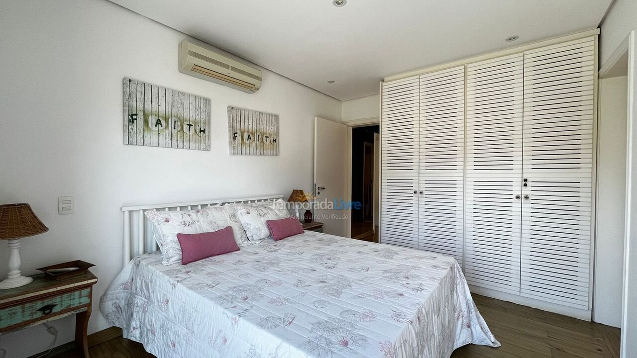 House for vacation rental in São Sebastião (Praia da Baleia)