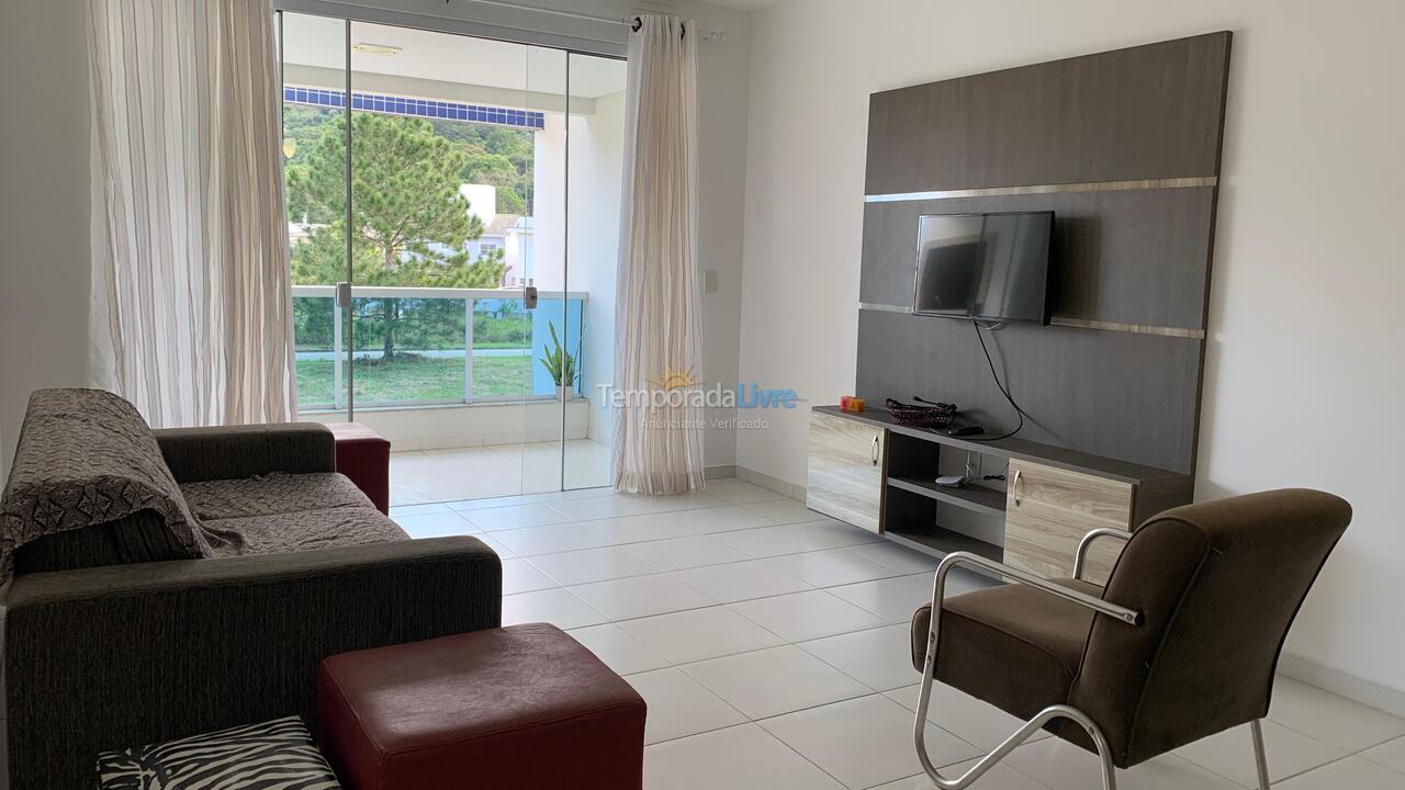 Apartamento para alquiler de vacaciones em Governador Celso Ramos (Praia de Palmas)