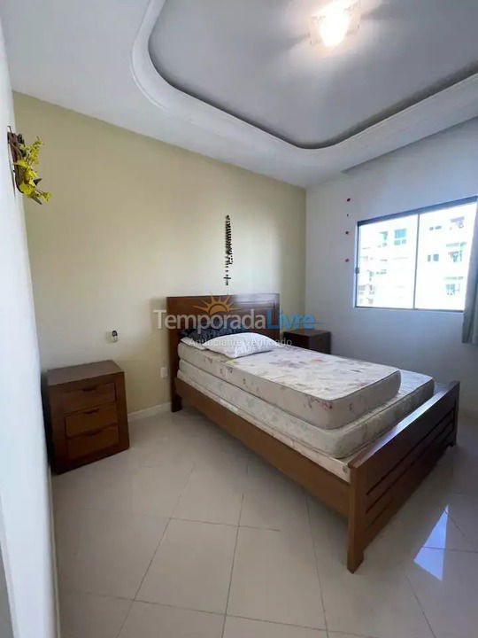 Apartamento para aluguel de temporada em Itapema (Meia Praia)