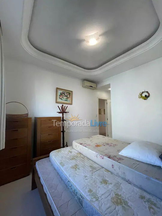 Apartamento para aluguel de temporada em Itapema (Meia Praia)