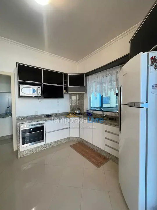 Apartamento para alquiler de vacaciones em Itapema (Meia Praia)