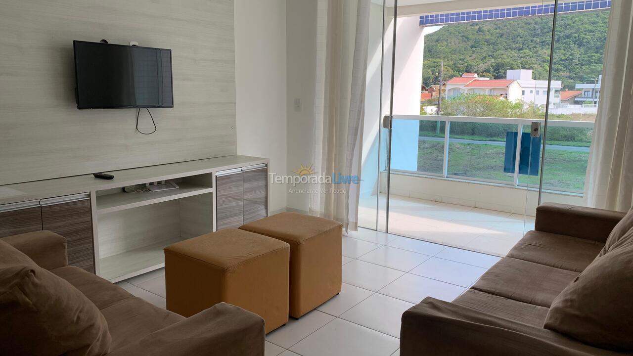 Apartamento para alquiler de vacaciones em Governador Celso Ramos (Praia de Palmas)