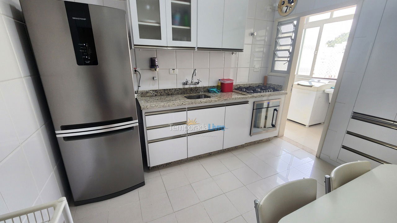 Apartamento para aluguel de temporada em Guarujá (Pitangueiras)