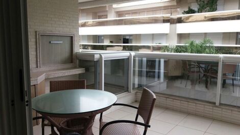 Apartamento en condominio frente al mar