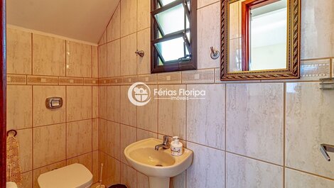 3 Bedroom House just a few steps from Praia dos Açores