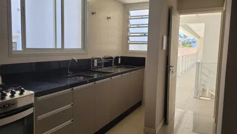 LINDO APARTAMENTO HÁ 160M DA PRAIA