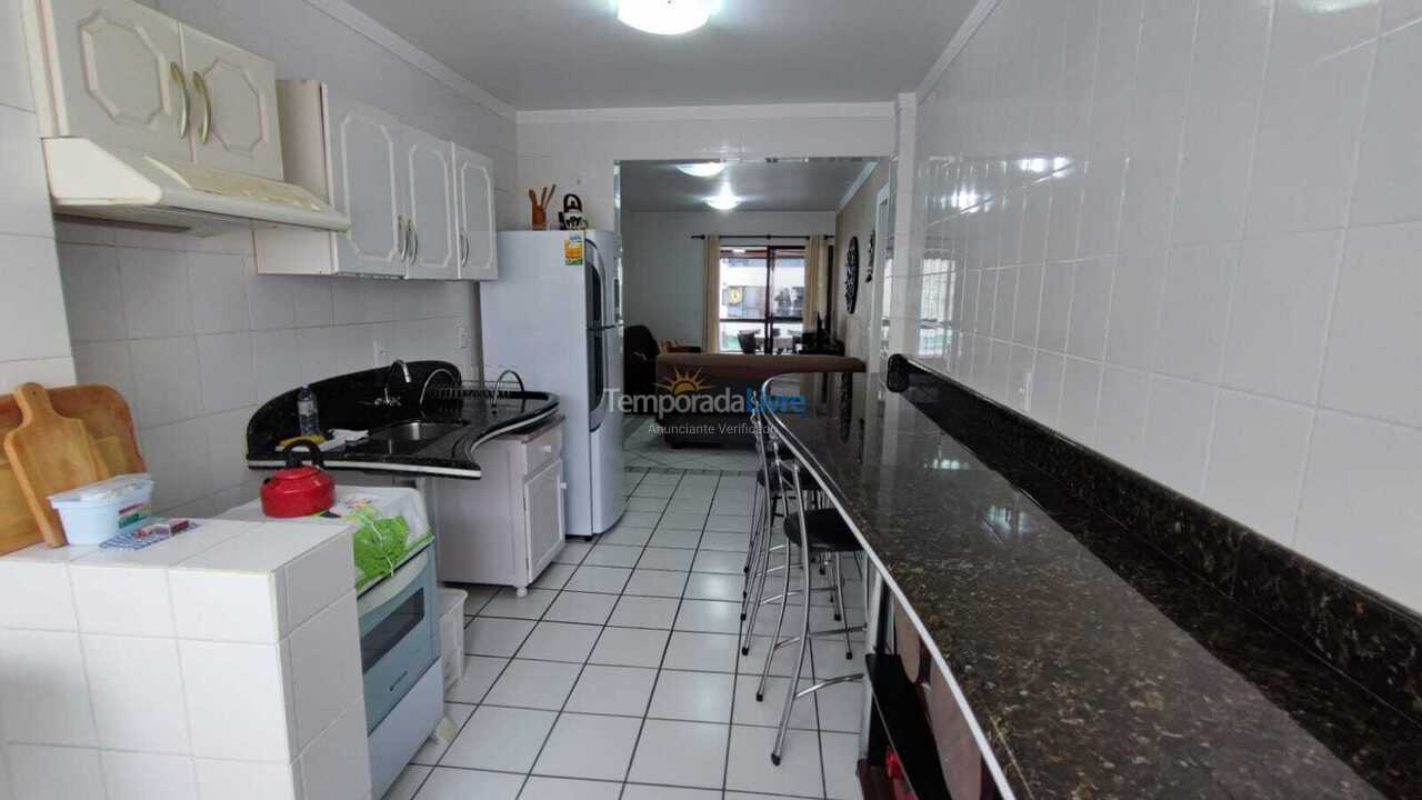 Apartamento para aluguel de temporada em Itapema (Meia Praia)