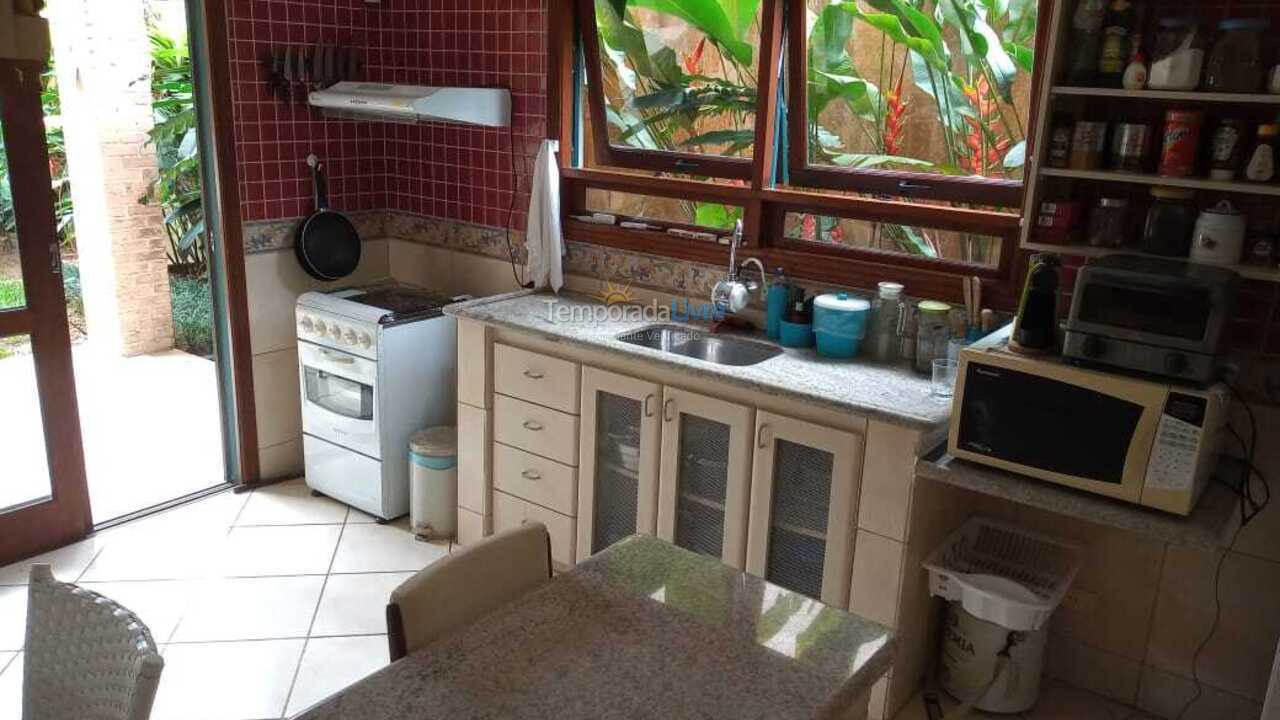 Casa para alquiler de vacaciones em São Sebastião (Barra do Una)