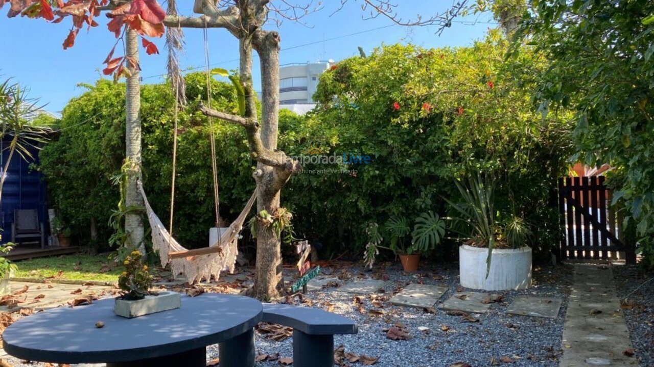 Casa para alquiler de vacaciones em Bombinhas (Praia de Bombas)