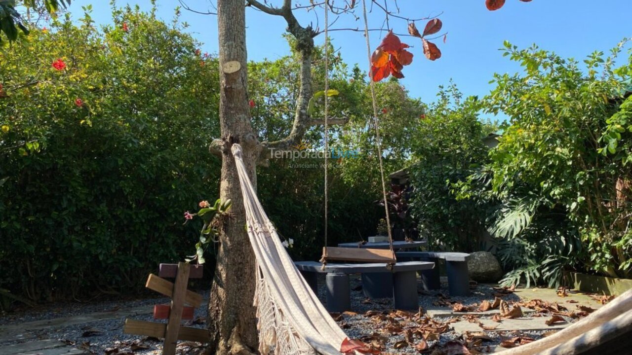 Casa para alquiler de vacaciones em Bombinhas (Praia de Bombas)