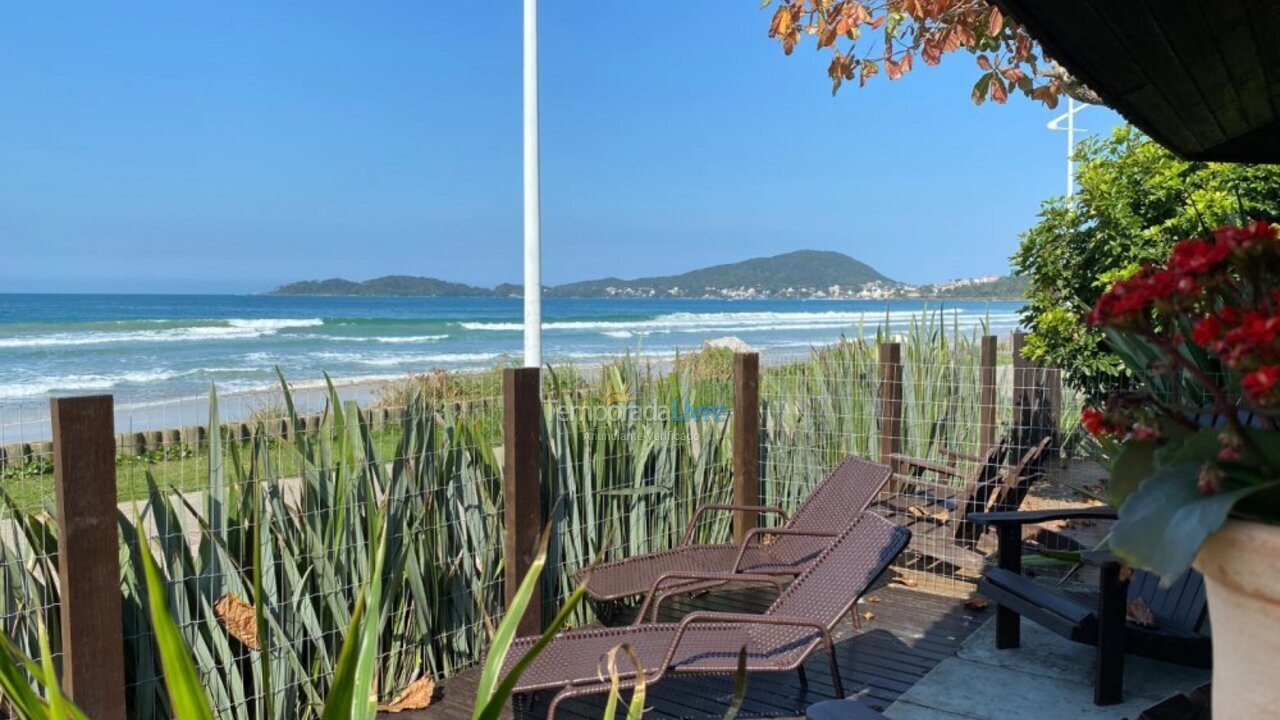 Casa para aluguel de temporada em Bombinhas (Praia de Bombas)