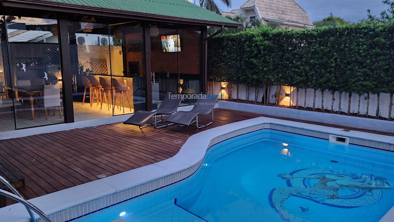 House for vacation rental in Florianopolis (Jurerê Internacional)