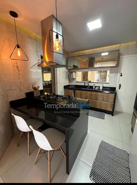 Apartamento para aluguel de temporada em Macaé (Praia do Pecado)