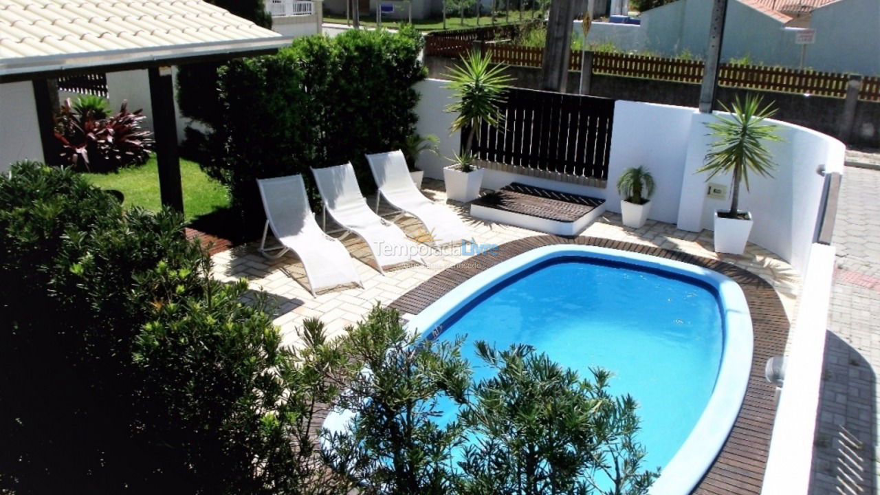 House for vacation rental in Bombinhas (Praia de Bombas)