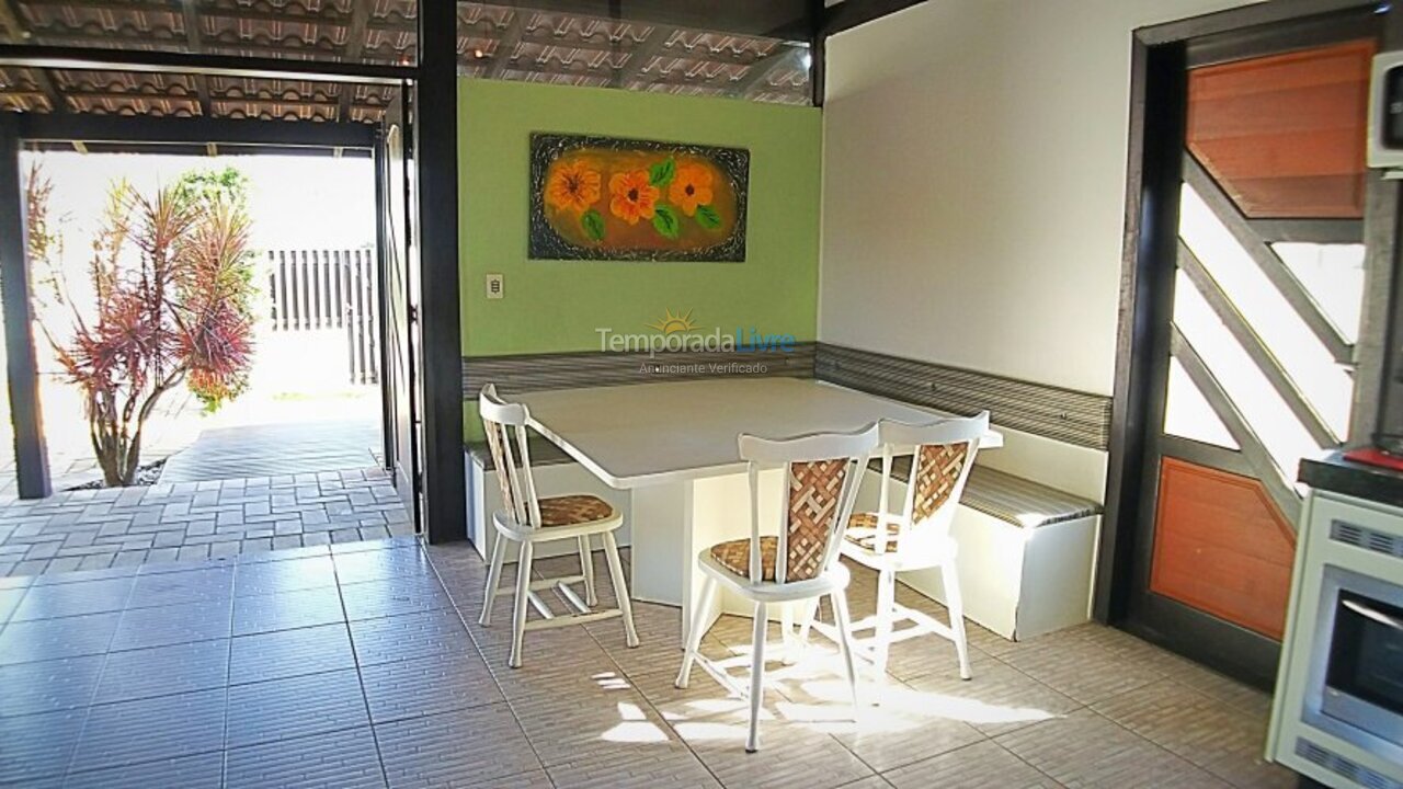 House for vacation rental in Bombinhas (Praia de Bombas)